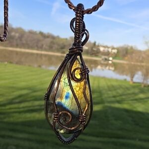 Copper Wrapped Labradorite Gemstone Pedant Necklace